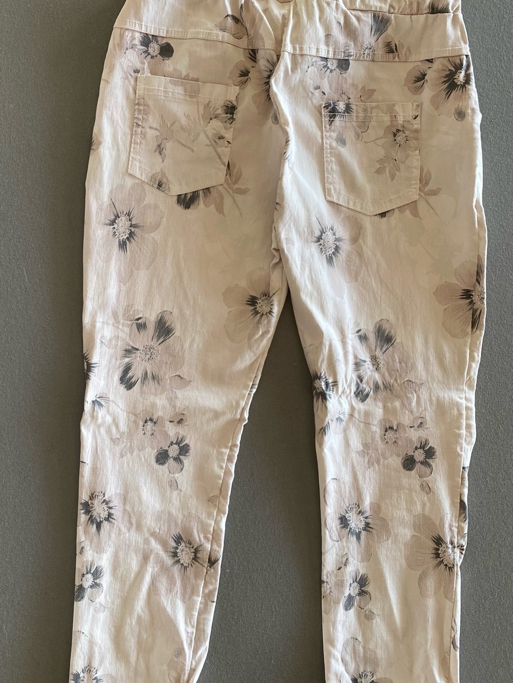Venti6 Floral Ankle Cropped Women's Pants - Cream